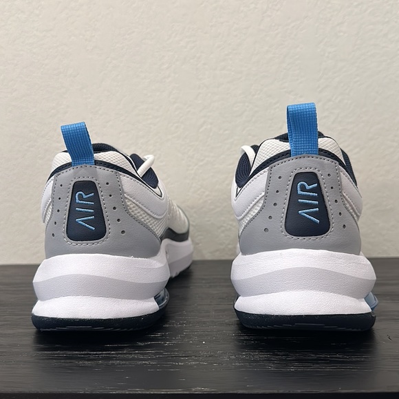 Men’s 10.5 Nike Air Max AP Athletic shoes White Black Grey Blue Brand New in Box - Picture 3 of 8